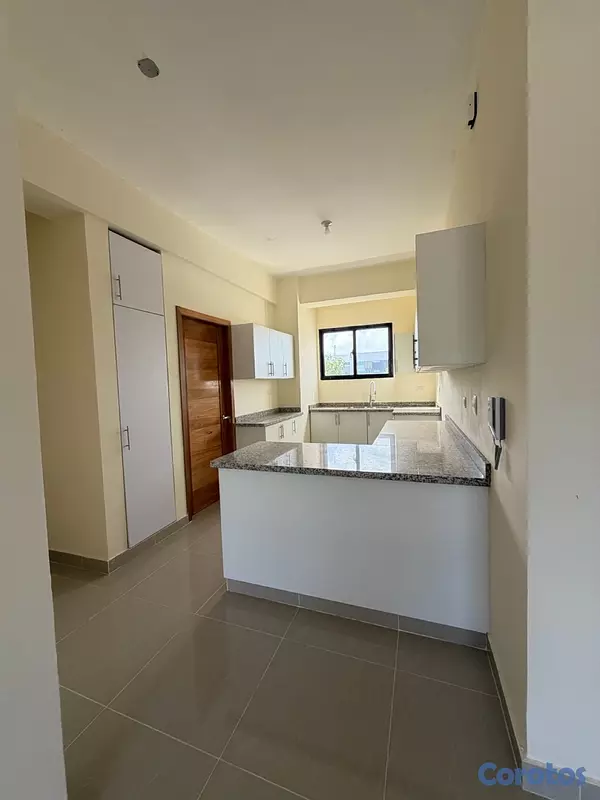 apartamentos -  piso 3 en alquiler torre nueva de 3 habitaciones  detrás de mega centro 3
