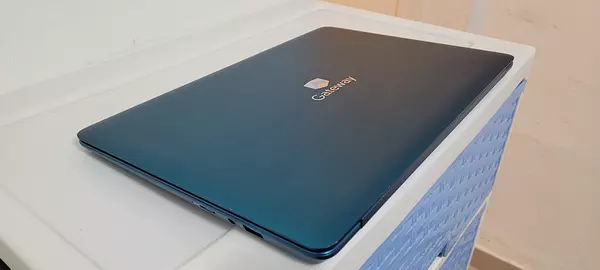 computadoras y laptops - Gateway 17 Pulg Core i3 3.0ghz 11th Gen Ram 8gb ddr4 Disco 256gb SSD Solido full 3