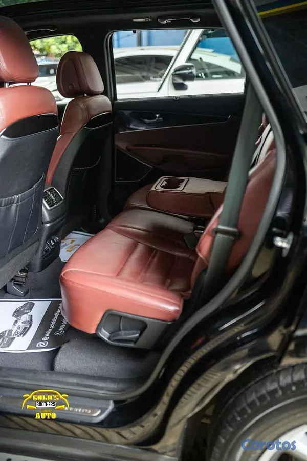 jeepetas y camionetas - Kia Sorento SXL 2016 Clean Carfax 8