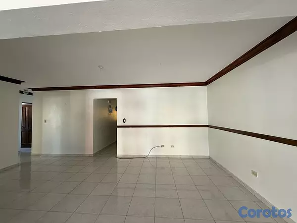 apartamentos - independencia km 71/2 segundo piso tres hab de 147 metros y 11 paq. RD 8,600,00” 12