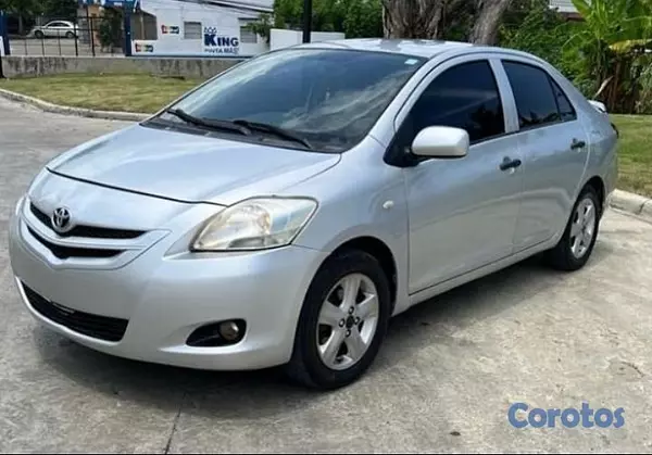 carros - Toyota Yaris 2007 3