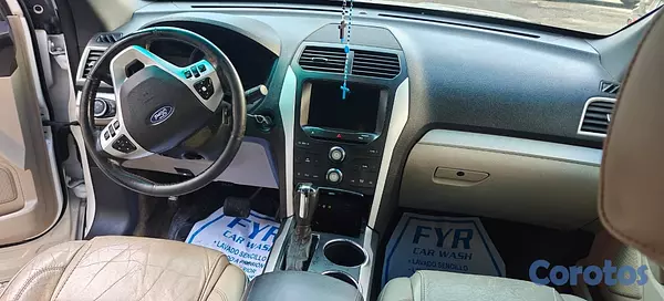 jeepetas y camionetas - Vendo Ford Explorer 2013 8