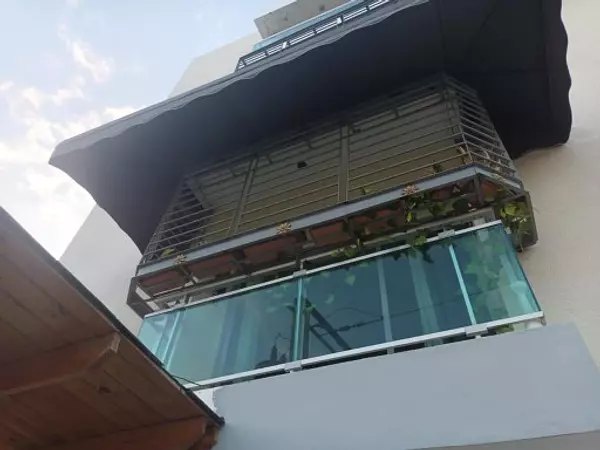 apartamentos - Vendo  Amplio apartamento en 1er nivel en Los Prados 169.67 m23 hab. 8