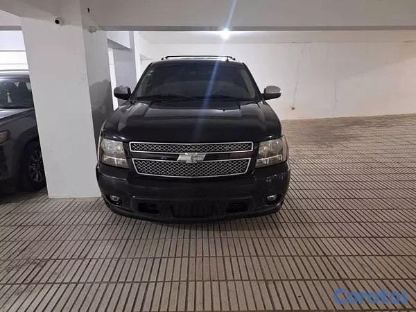 jeepetas y camionetas - CHEVROLET TAHOE EXCELENTES CONDICIONED 4