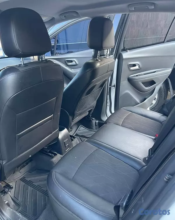 jeepetas y camionetas - CHEVROLET TRAX LT 2019 9