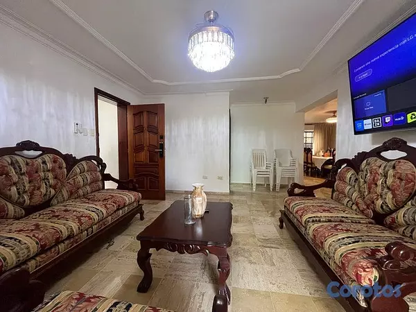 apartamentos - Apartamento en venta en Piantini de tres habitaciones 2