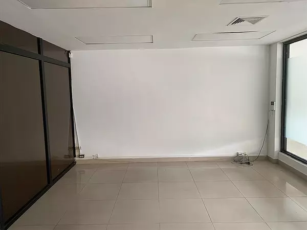 oficinas y locales comerciales - Local céntrico en Naco 8