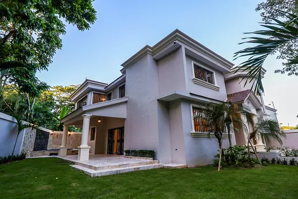 casas - Se vende casa en Arroyo Hondo 10