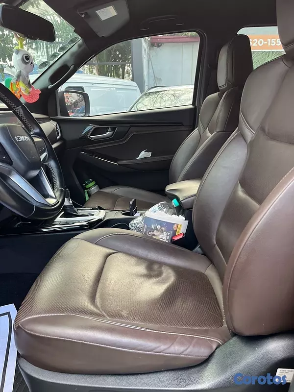 jeepetas y camionetas - Isuzu Dmax LSE 2022
 5
