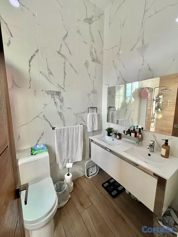 apartamentos - vendo Ph bella vista 4 habitaciones con su baño 3 parqueos terraza privada 2coci 5