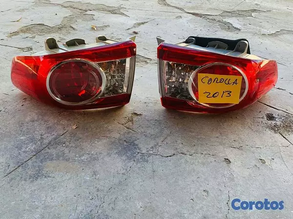 repuestos - 🚗 Vendo Farol Trasero / Luz para Toyota Corolla 20 1