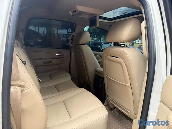 jeepetas y camionetas - Cadillac Escalade 2010 8