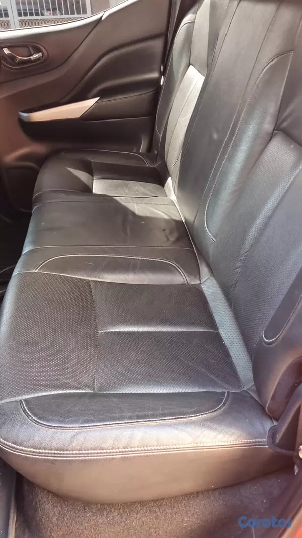 jeepetas y camionetas - Nissan frontier 2017 diessel ,automatica ,4×4 6