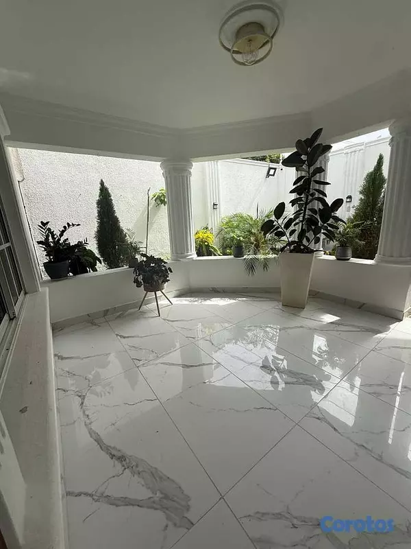 casas - Casa en venta de 4 niveles con piscina y 5 habitac 10