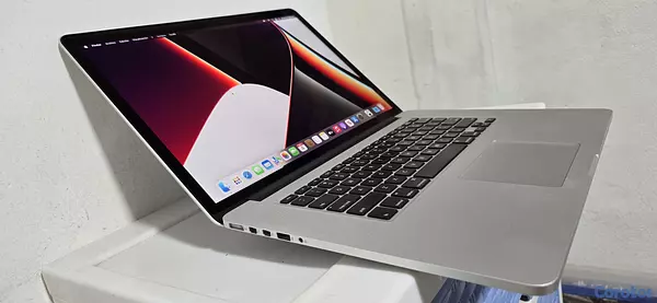 computadoras y laptops - Macbook Pro Retina 15 Pulg Core i7 Ram 16gb Disco 500gb SSD AÑO 2015 3
