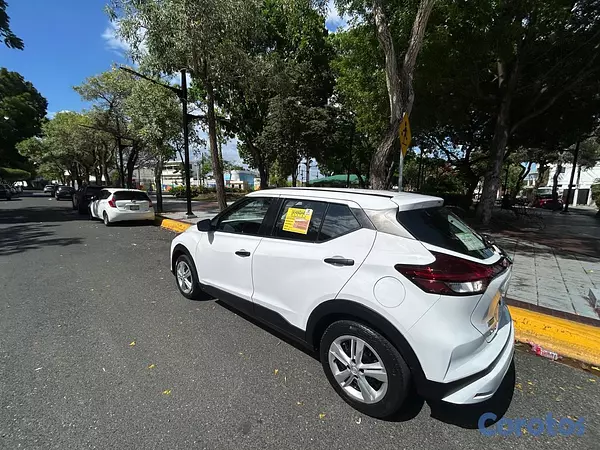 jeepetas y camionetas - 2021 NISSAN KICKS RECIEN IMPORTADO 3