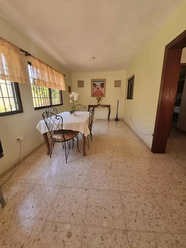 casas - Casa en venta en Las Praderas
RD$21,500,000
 6