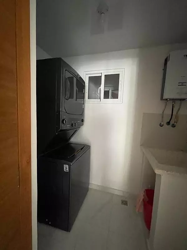 apartamentos - Apartamento en Alquiler Amueblado
EVARISTO MORALES USD1,300 Mantenimiento  8