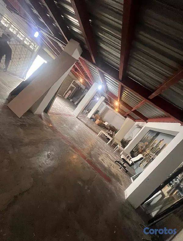 oficinas y locales comerciales - se alquila local  5