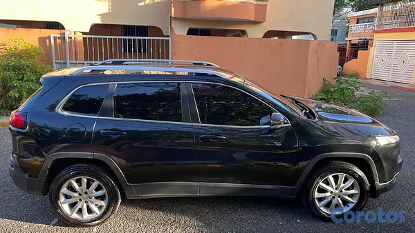 jeepetas y camionetas - JEEP CHEROKEE LIMITED 4X4 2016 *COMO NUEVA* 5