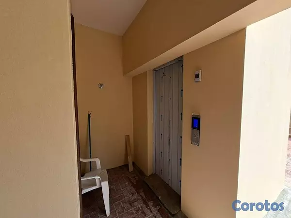 casas - Casa comercial de 320m2 en alquiler en Bella Vista 10