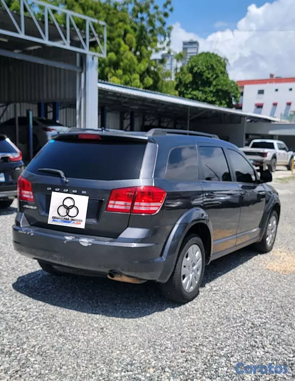 jeepetas y camionetas - DODGE CARAVAN JOURNEX SE 2017 4