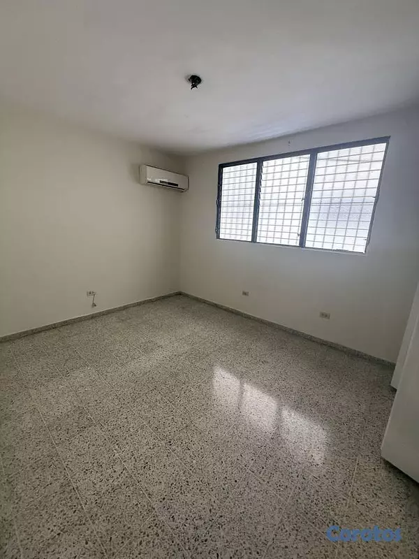 apartamentos - Alquilo local comercial en Ensanche Naco  3