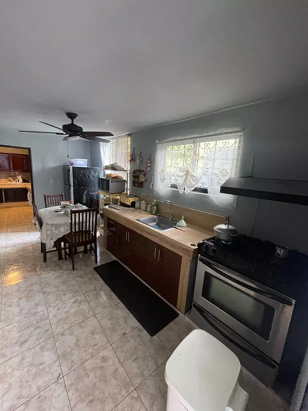 casas - CASA EN VENTA ENSANCHE OZAMA  1742 3