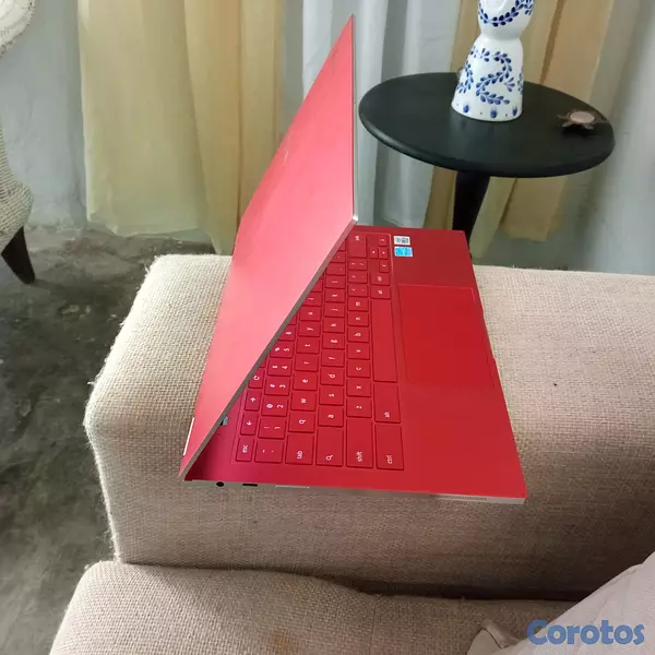 computadoras y laptops - Samsung Galaxy Chromebook 13.3" 4K AMOLED Fiesta R 4
