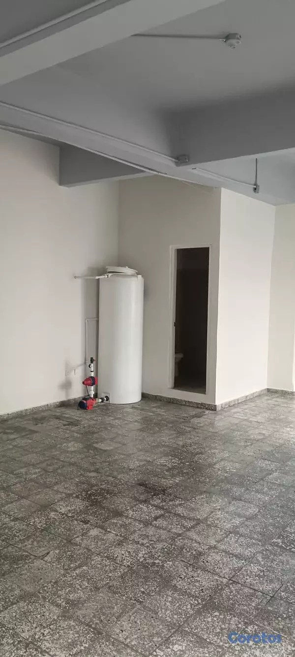 oficinas y locales comerciales - Local Comercial Primer Nivel de 47.80 m2 en Zona C 7
