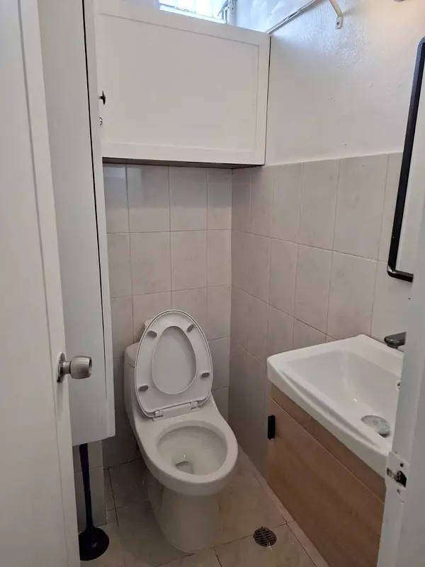 oficinas y locales comerciales - Local céntrico en Arroyo Hondo viejo 9