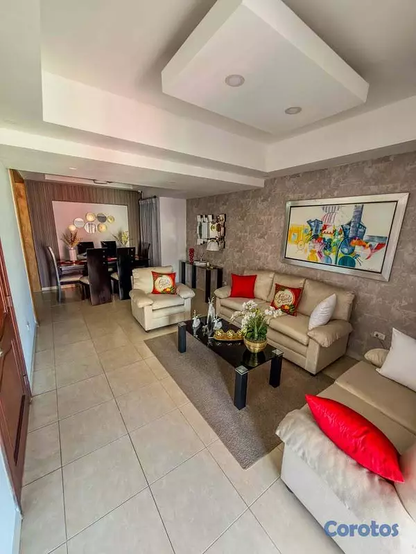 penthouses - VENDO Pent-house REBAJADO DE PRECIO, en Colinas de 3