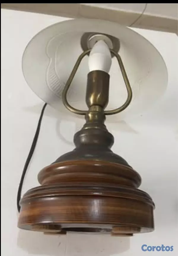 decoración y accesorios - Vendo lámpara pequeña de mesita de noche!  2
