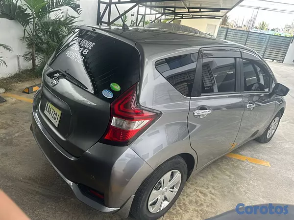 carros - vendo este precioso Nissan note 2018 super economico el ful camara 36 con sensor 13