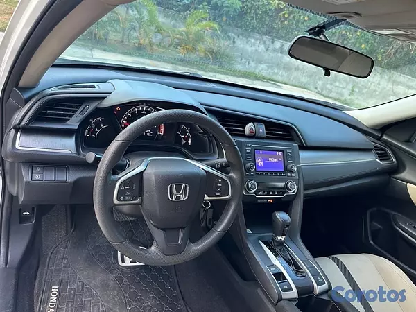 carros -  Honda Civic 2017 LX, vehículo económico, cómodo y muy confiable. 7