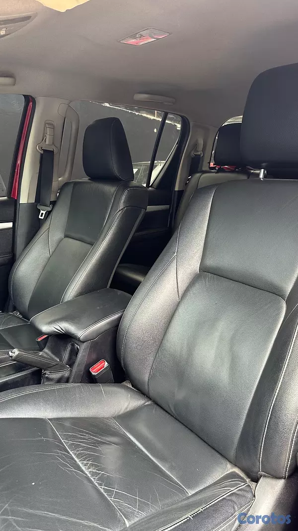 jeepetas y camionetas - la más Nueva Toyota Hilux Srv Limited 2020 8
