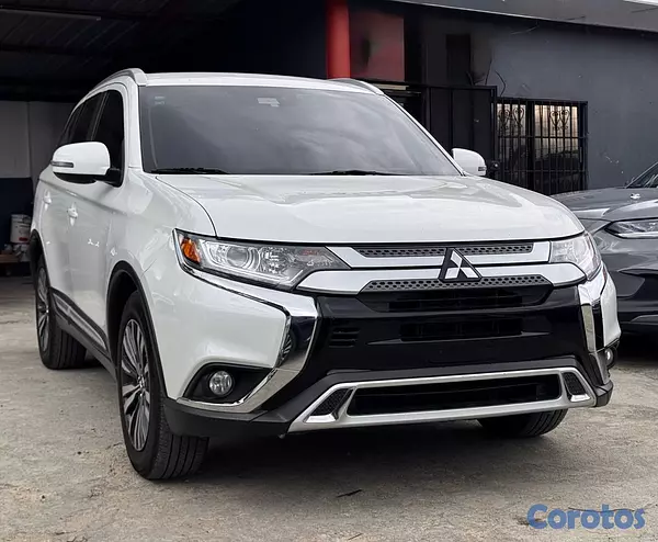jeepetas y camionetas - Mitsubishi Outlander SEL 2019  
 2