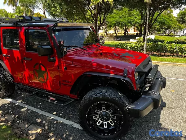 jeepetas y camionetas - se vende jeep wrangler 2014 como nuevo  4
