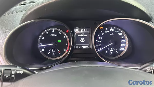 jeepetas y camionetas - Hyundai Santa Fe 2016 DOHC 5
