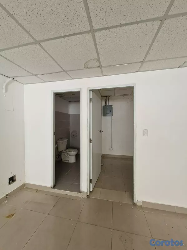 oficinas y locales comerciales - Local comercial en Naco 3