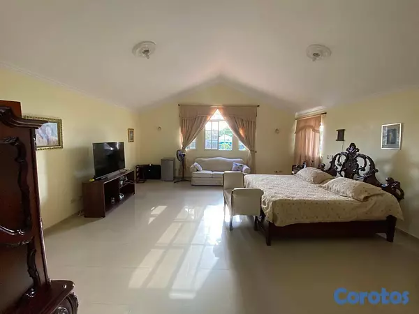 casas - Venta de Casa en Altos Arroyo Hondo III 2