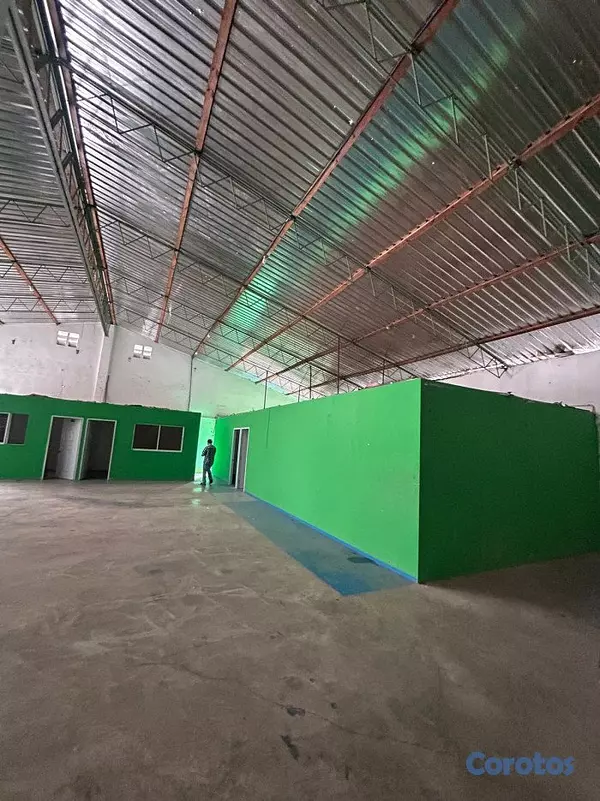 oficinas y locales comerciales - Nave Industrial en Alquiler | Complejo Cerrado – H 4