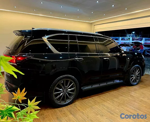jeepetas y camionetas - Lexus LX600 2022 F-Sport 4x4 V6 Twinturbo Cleancarfax Importada la mas full 2