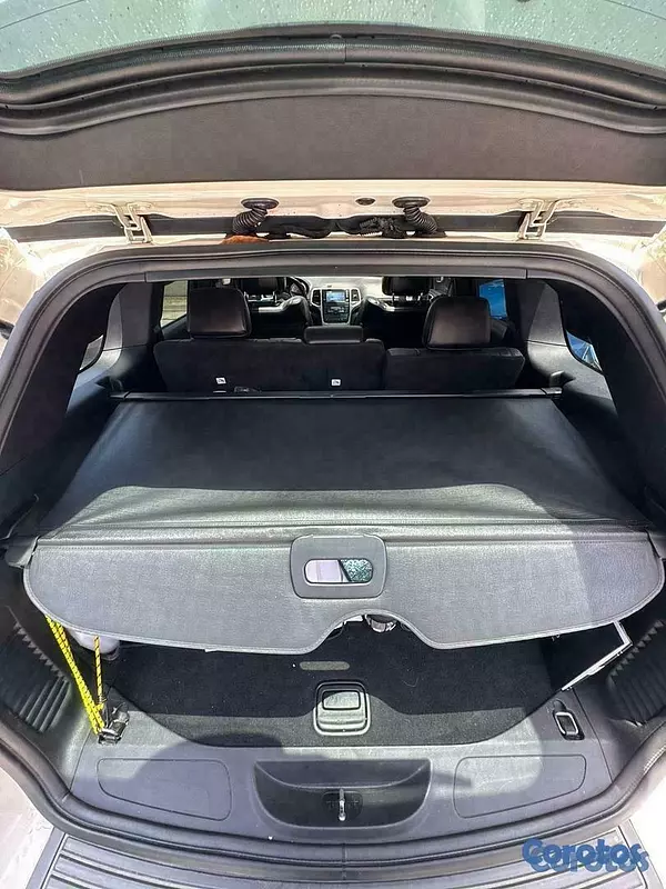 jeepetas y camionetas - Jeep Grand Cherokee Laredo 2012 9