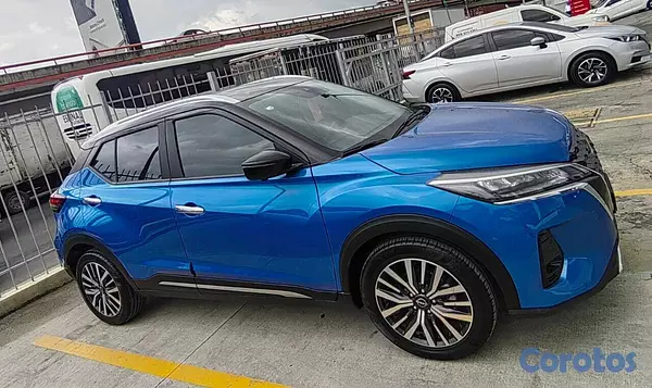 jeepetas y camionetas - Nissan Kicks 2023 4