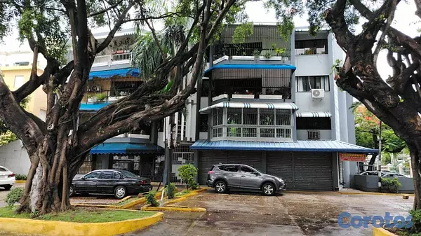 oficinas y locales comerciales - Rento local comercial en Gazcue  6