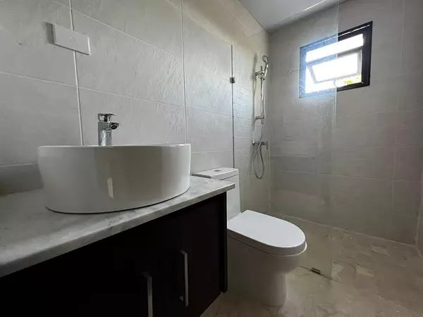 apartamentos - Lujoso Apartamento Ubicado en la Exclusiva Zona La Trinitaria  5