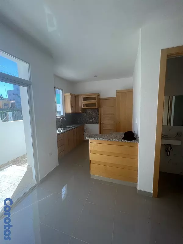 casas - Venta de casa en proyecto cerrado con piscina en la autopista de san Isidro 8