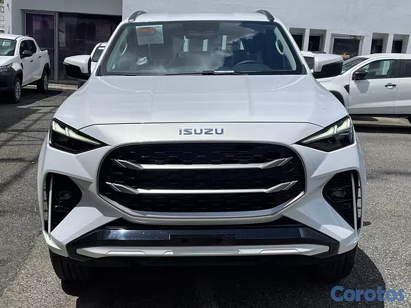 jeepetas y camionetas - Isuzu Mux 2027 4