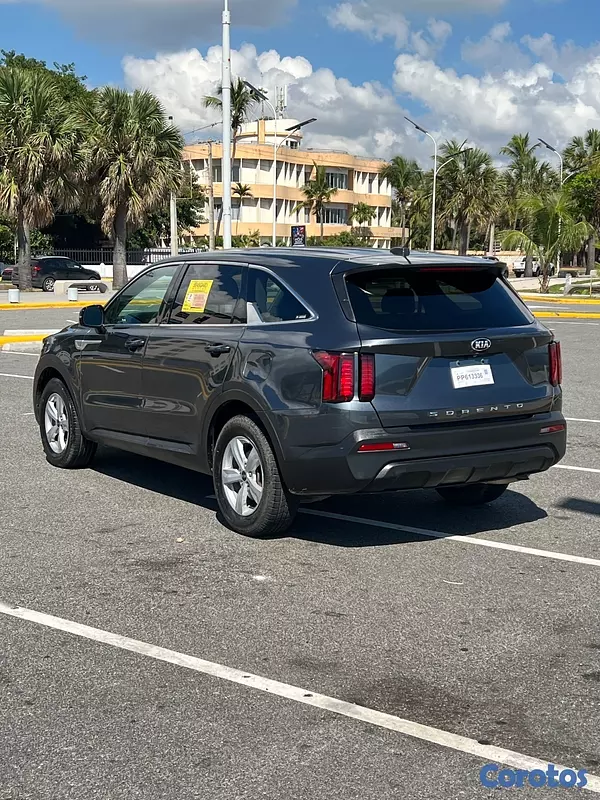 jeepetas y camionetas - Kia Sorento LX 2021 – 3 Filas • Recién Importada • 6